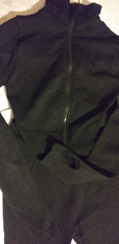 Athletic wear crop jacket & leggings black